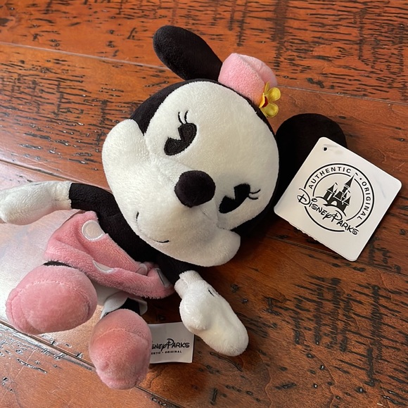 NWT Minnie Mouse from Disney parks - Picture 2 of 3